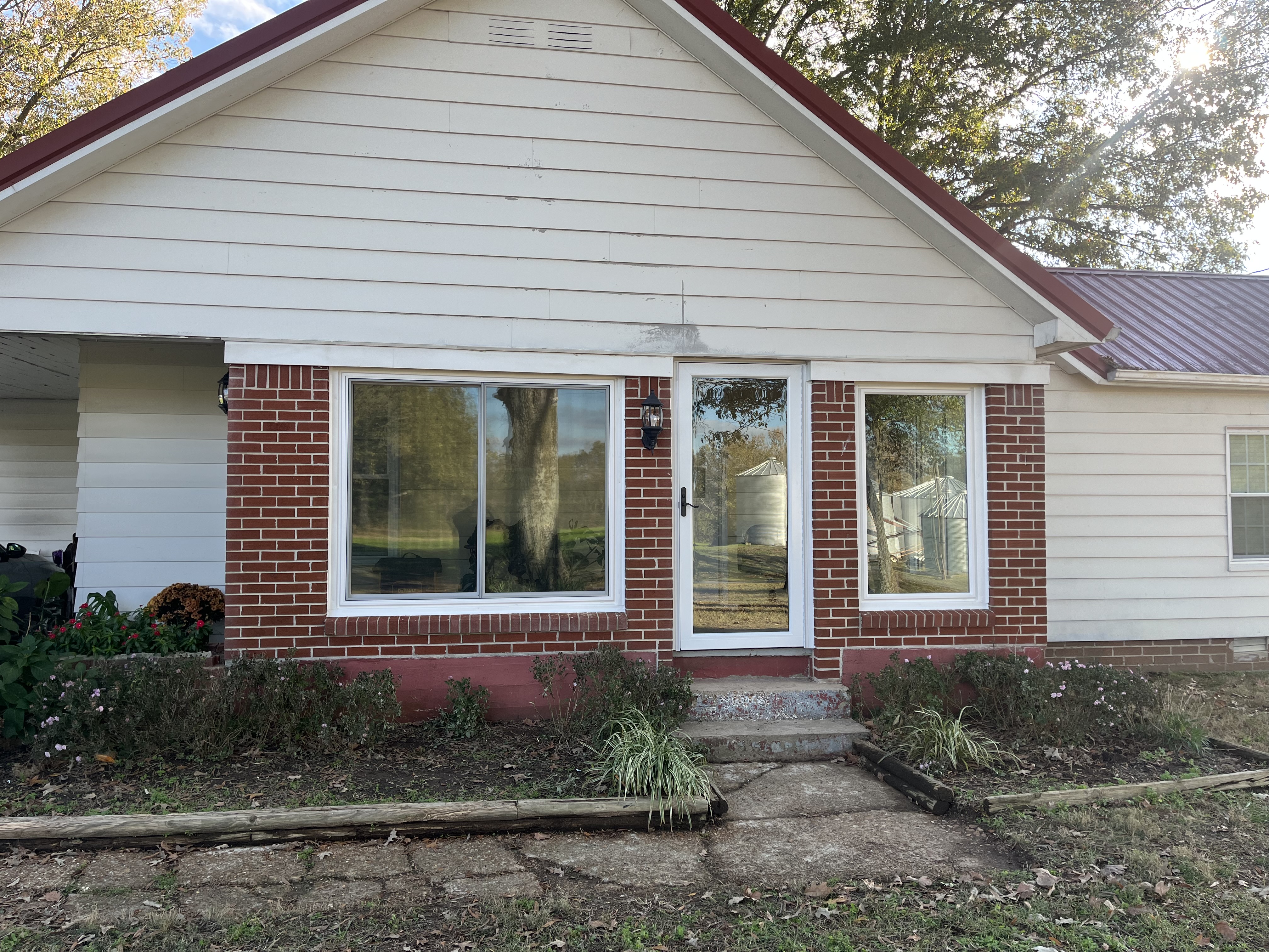 custom vinyl windows and glass doors