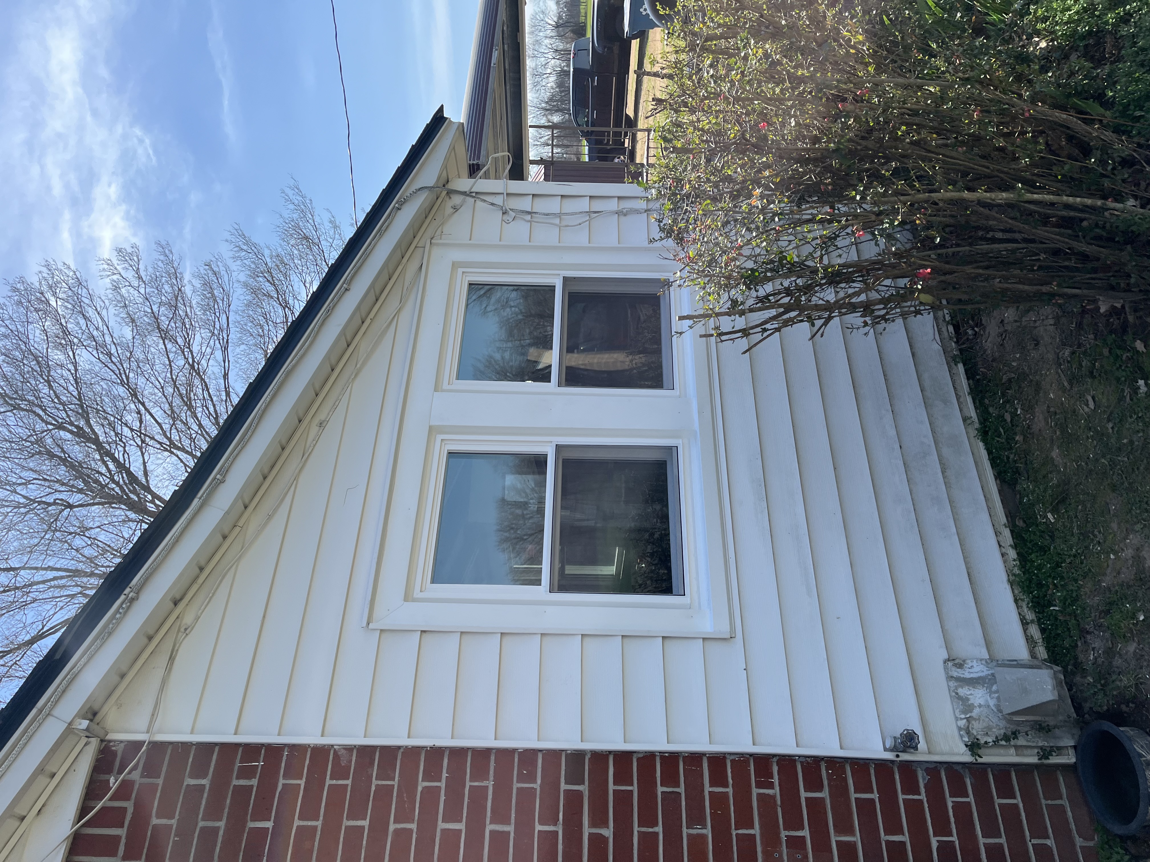 new vinyl windows on home